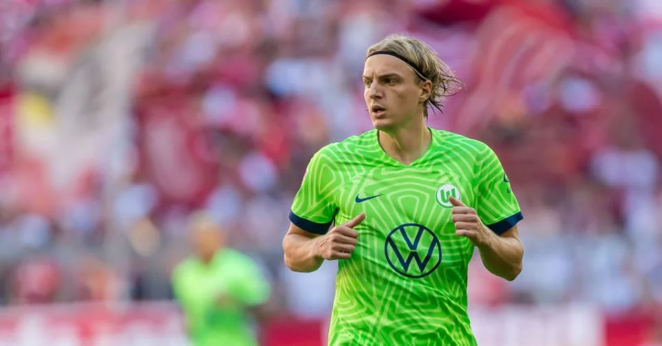 Sebastiaan Bornauw Bek WolfBurg